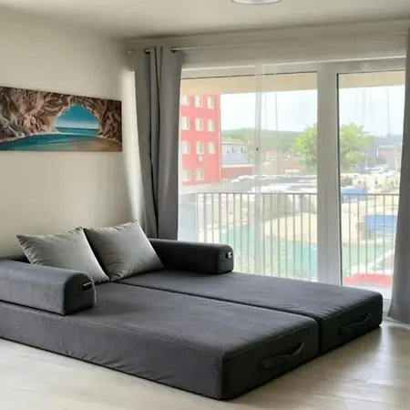 Lägenhet Sunrise Harbor Iii Modern Smart 3-br With Balcony Prag