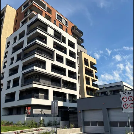 Lägenhet Sunrise Harbor Iii Modern Smart 3-br With Balcony Prag